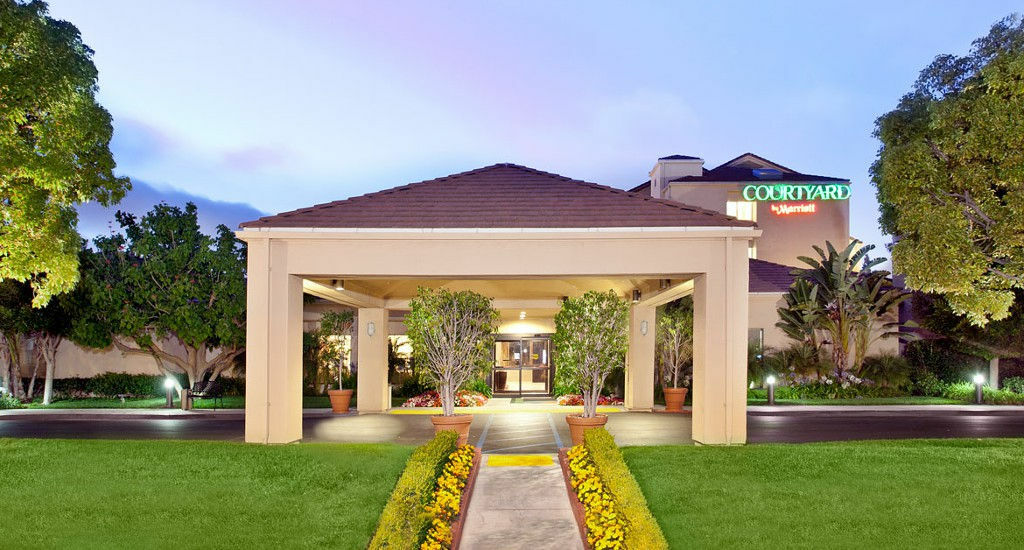 Отель Courtyard Costa Mesa South Coast Metro Санта-Ана Экстерьер фото